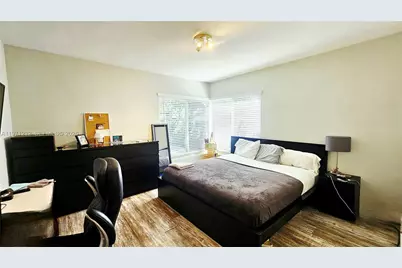 265 NE 116th St, Miami, FL 33161 - Photo 17