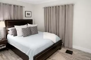 265 NE 116th St, Miami, FL 33161 - Photo 9