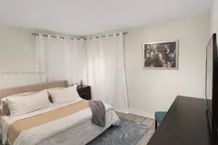 265 NE 116th St, Miami, FL 33161 - Photo 9