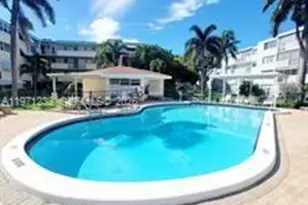 1333 E Hallandale Beach Blvd, Hallandale Beach, FL 33009 - Photo 9