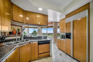 21150 Point Pl, Aventura, FL 33180 - Photo 27