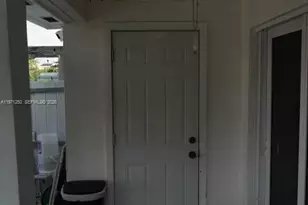 1389 W 71st St, Hialeah, FL 33014 - Photo 17