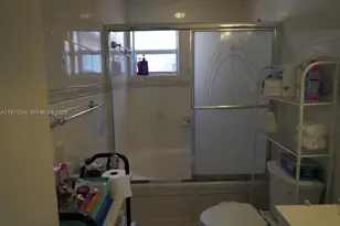 1389 W 71st St, Hialeah, FL 33014 - Photo 19