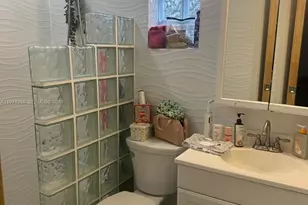 1389 W 71st St, Hialeah, FL 33014 - Photo 15