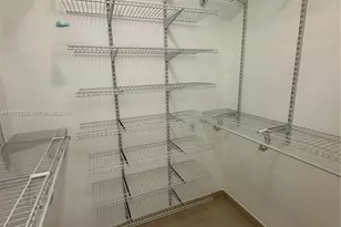 5085 NW 7th St, Miami, FL 33126 - Photo 7