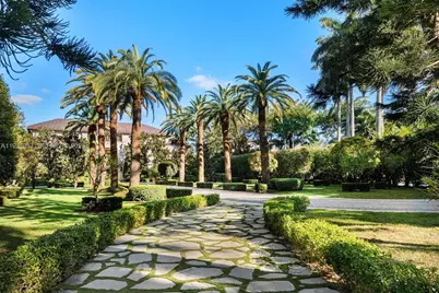 10 Tahiti Beach Island Rd, Coral Gables, FL 33143 - Photo 17