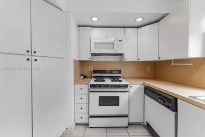 10915 SW 71st St, Miami, FL 33173 - Photo 11