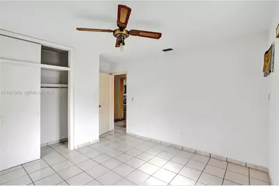 831 NW 21st Ct, Miami, FL 33125 - Photo 27
