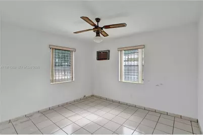 831 NW 21st Ct, Miami, FL 33125 - Photo 29