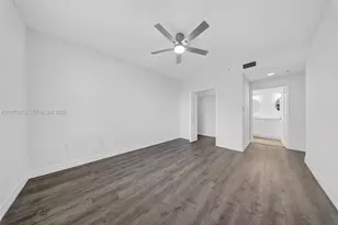 7925 Preserve Cir, Naples, FL 34119 - Photo 9