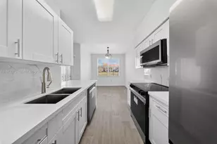 7925 Preserve Cir, Naples, FL 34119 - Photo 21