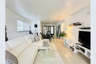 301 Golden Isles Dr #114, Hallandale Beach, FL 33009 - Photo 7