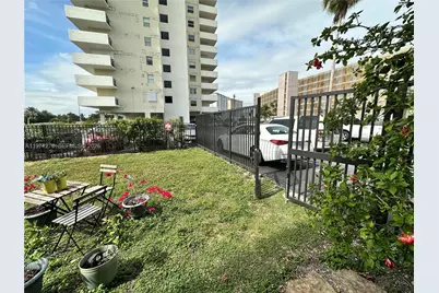 301 Golden Isles Dr #114, Hallandale Beach, FL 33009 - Photo 21