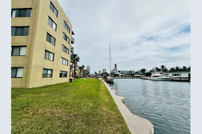 301 Golden Isles Dr #114, Hallandale Beach, FL 33009 - Photo 25