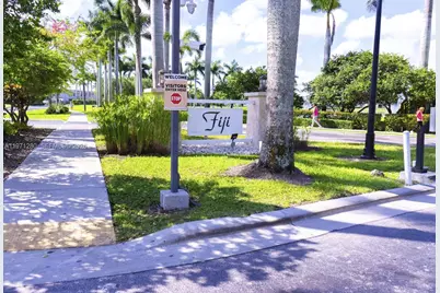 2928 SE 2nd St #8, Homestead, FL 33033 - Photo 3