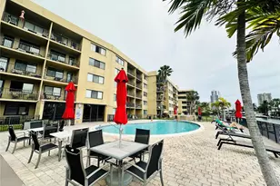 301 Golden Isles Dr, Hallandale Beach, FL 33009 - Photo 27