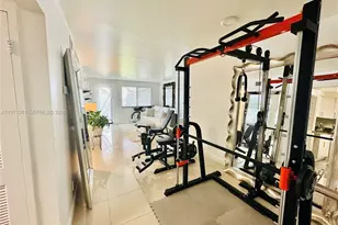 301 Golden Isles Dr, Hallandale Beach, FL 33009 - Photo 29