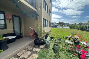 301 Golden Isles Dr, Hallandale Beach, FL 33009 - Photo 17