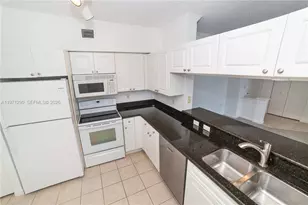 17150 N Bay Rd, Sunny Isles Beach, FL 33160 - Photo 7