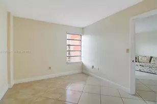 4717 NW 7th St, Miami, FL 33126 - Photo 9