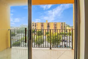 4717 NW 7th St, Miami, FL 33126 - Photo 15