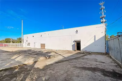 9795 NW 7th Ave, Miami, FL 33150 - Photo 5