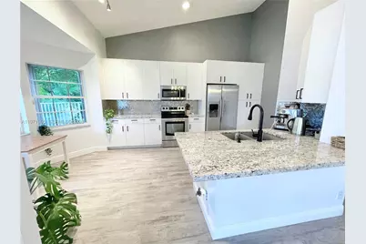 1540 Seabay Rd, Weston, FL 33326 - Photo 9