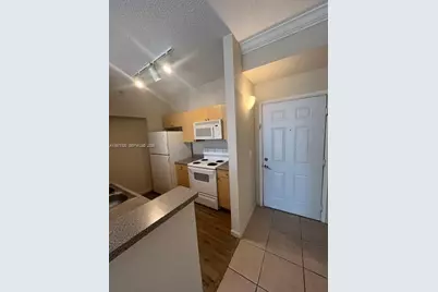 1900 Van Buren St #120B, Hollywood, FL 33020 - Photo 5