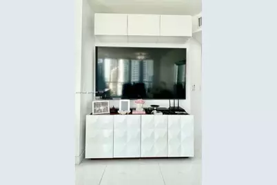 79 SW 12th St #1806, Miami, FL 33130 - Photo 11