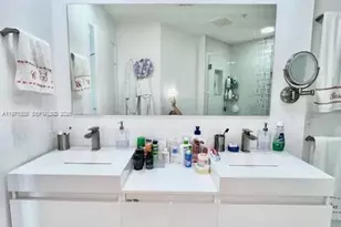 79 SW 12th St, Miami, FL 33130 - Photo 15