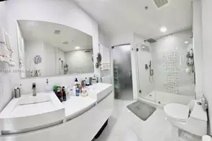 79 SW 12th St, Miami, FL 33130 - Photo 13