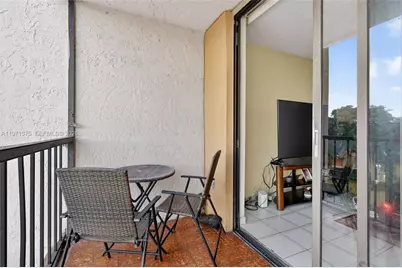 9678 Fontainebleau Blvd #411, Miami, FL 33172 - Photo 31