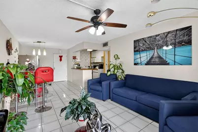 9678 Fontainebleau Blvd #411, Miami, FL 33172 - Photo 9