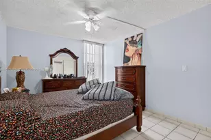 9678 Fontainebleau Blvd, Miami, FL 33172 - Photo 23