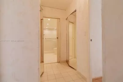 600 Three Islands Blvd #1722, Hallandale Beach, FL 33009 - Photo 17