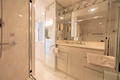 600 Three Islands Blvd #1722, Hallandale Beach, FL 33009 - Photo 37