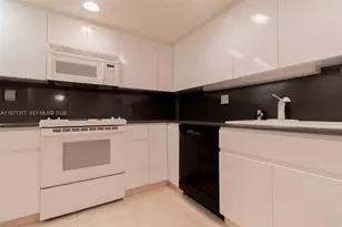 600 Three Islands Boulevard, Hallandale Beach, FL 33009 - Photo 15