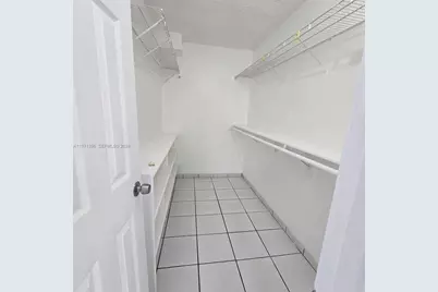 9678 Fontainebleau Blvd #111, Miami, FL 33172 - Photo 17