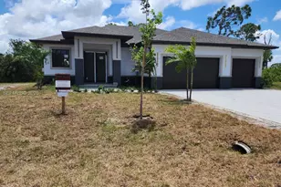 47 E Brig Creek, Port Charlotte, FL 33946 - Photo 3