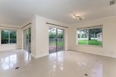 11191 SW 17th Mnr, Davie, FL 33324 - Photo 7