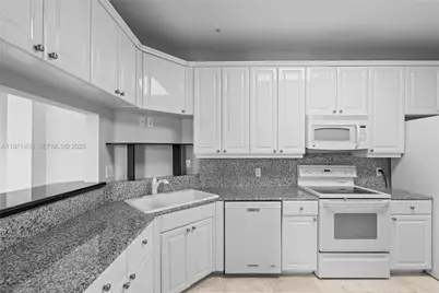 888 Brickell Key Dr #408, Miami, FL 33131 - Photo 17