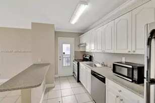 898 NW 45th Ave, Miami, FL 33126 - Photo 7