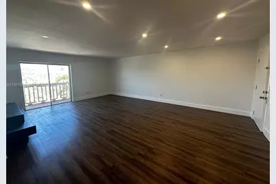 770 NE 128th St #303, North Miami, FL 33161 - Photo 5