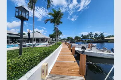 160 Cypress Club Dr #608, Pompano Beach, FL 33060 - Photo 19