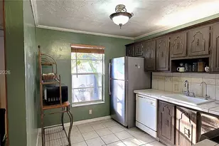 4036 SW 67th Terrace, Davie, FL 33314 - Photo 7