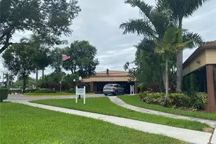 9041 Sunrise Lakes Blvd, Sunrise, FL 33322 - Photo 39