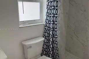 9041 Sunrise Lakes Blvd, Sunrise, FL 33322 - Photo 11