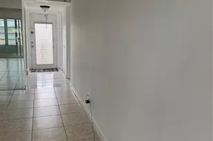 9041 Sunrise Lakes Blvd, Sunrise, FL 33322 - Photo 27