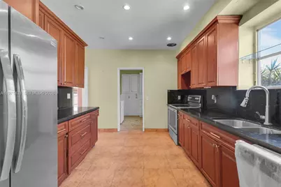 4582 Royal Palm Ave, Miami Beach, FL 33140 - Photo 5