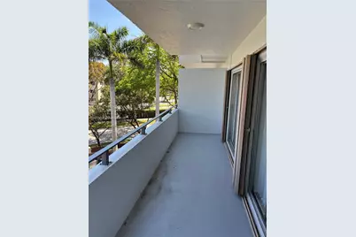 7900 Camino Cir #308, Miami, FL 33143 - Photo 13